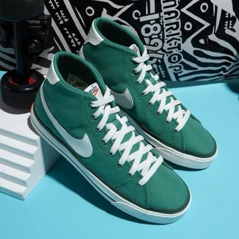 Nike Court Legacy Canvas Mid